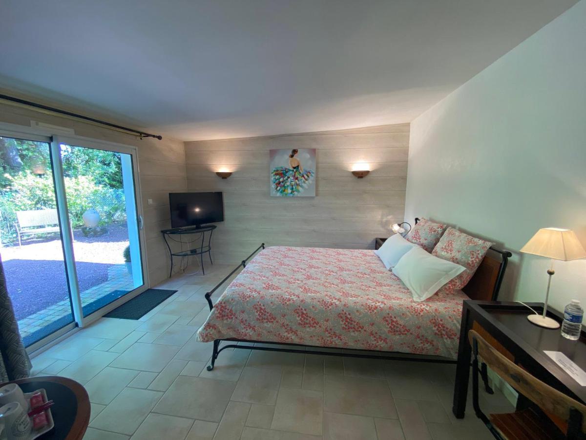 Le Clos Des Chenes Challans Exterior photo